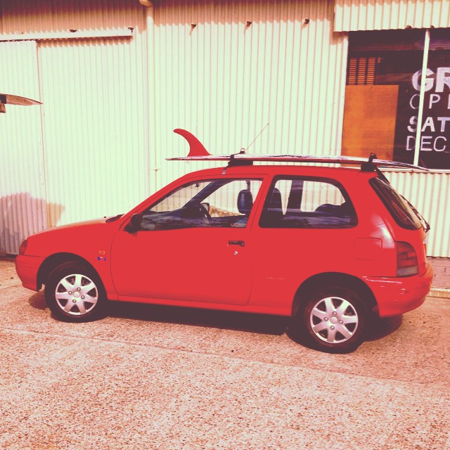 The red rocket never looked so good. Now off for a paddle. Thank you @cut_lap and @thomassurfboards