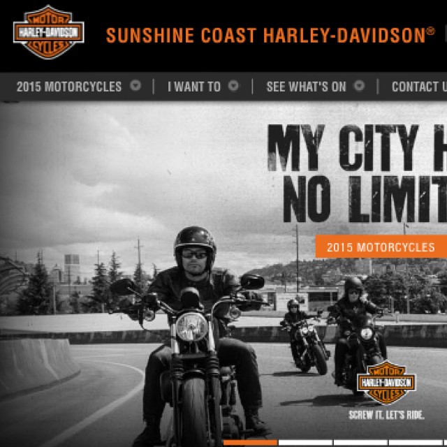 Playing here all morning with #thesugarshakers Come n say hey w @emmalousugar @toby_mellonie @rupelj