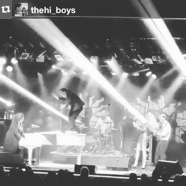 Us @thehi_boys backing #lindagaillewis and @anniemariedolan at Twin Towns - @scottierehbein new just what to do  last song @deanjreh @daddio_78  @everettaimee