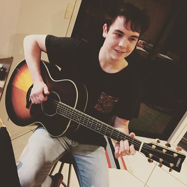 Happy birthday @coejampbell  #guitar gift by @jono_c_man  #yamaha #guitarist