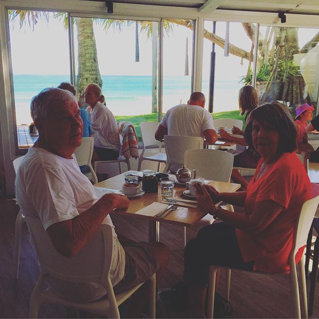 Happy 50th Wedding Anniversary to my Mumsy @hethkendall and Daddio